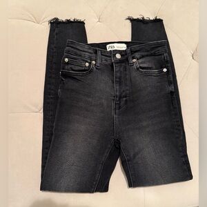 Zara Women's Dark Gray Skinny Jeans